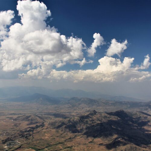 Airzone Gleitschirmreise Mazedonien Wolken über Flachland